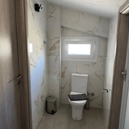 Luxury Irinis Apartament *