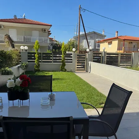 Luxury Irinis Apartament *