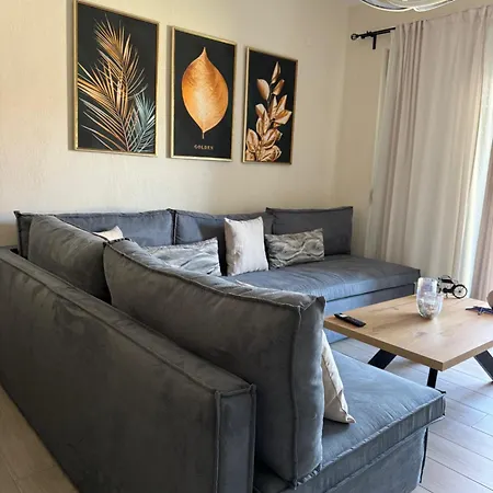 Lägenhet Luxury Irinis *